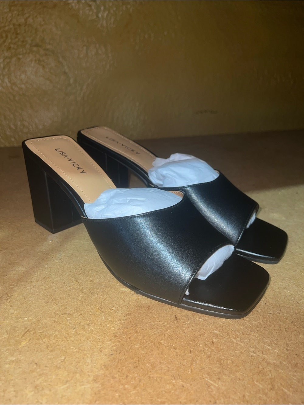 Lisa Vicky Vital-V Wedge Slipon NIB